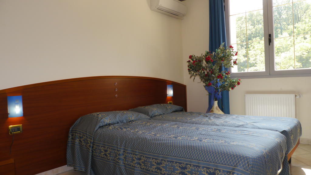 Albergo Ristorante Sterlina Grizzana Ruang foto